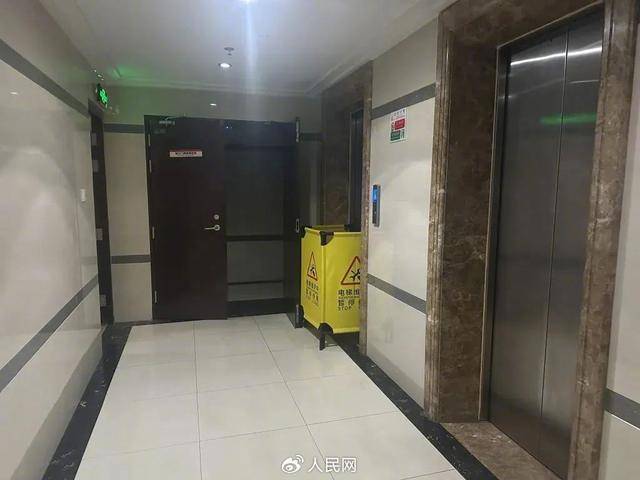 电梯急坠负2楼又猛冲至33楼，业主不幸身亡